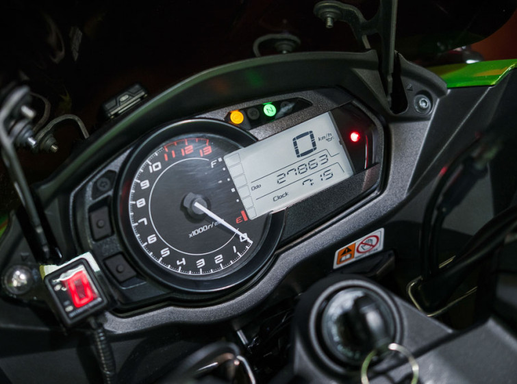 Мотоцикл Kawasaki Ninja 1000 Traction з пробігом 27863км