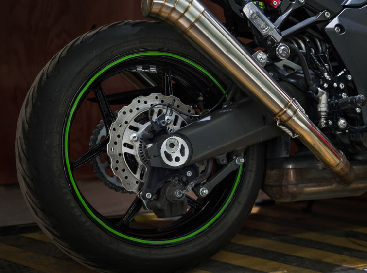 Мотоцикл Kawasaki Ninja Z1000SX Traction с пробегом 14720 км