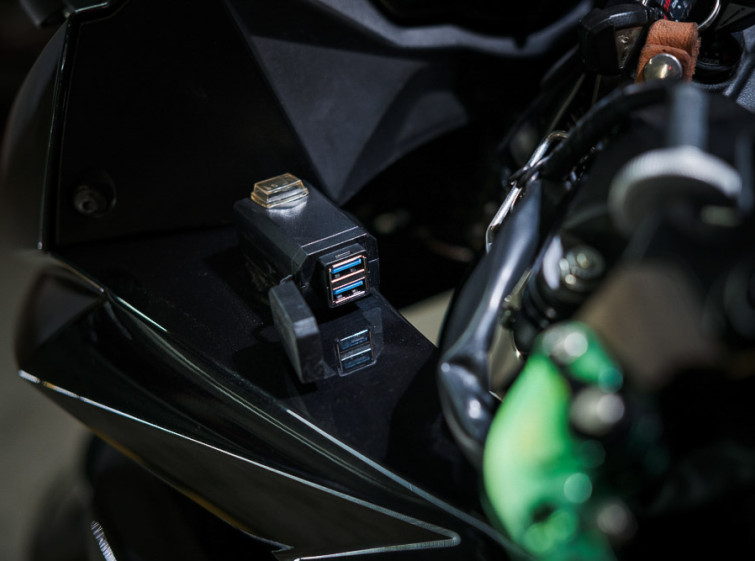 Мотоцикл Kawasaki Ninja Z1000SX Traction с пробегом 14720 км