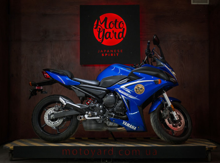 Мотоцикл Yamaha FZ6R с пробегом 8127 км