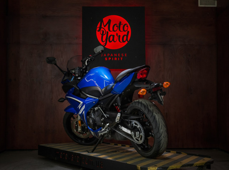 Мотоцикл Yamaha FZ6R с пробегом 8127 км