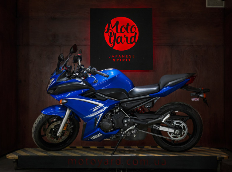 Мотоцикл Yamaha FZ6R с пробегом 8127 км