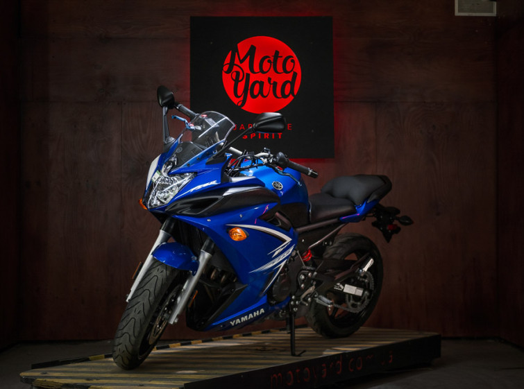 Мотоцикл Yamaha FZ6R с пробегом 8127 км
