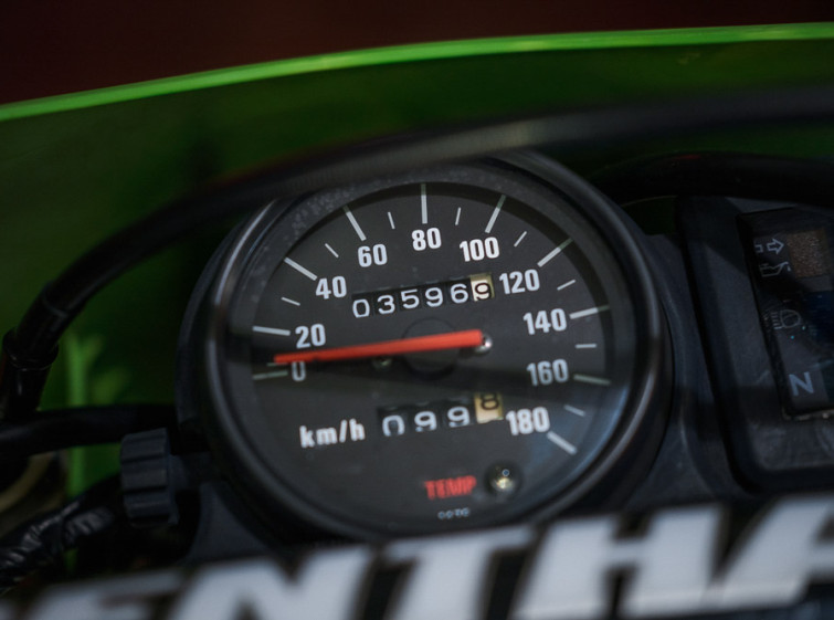 Мотоцикл Kawasaki KDX220SR з пробігом 3596 км