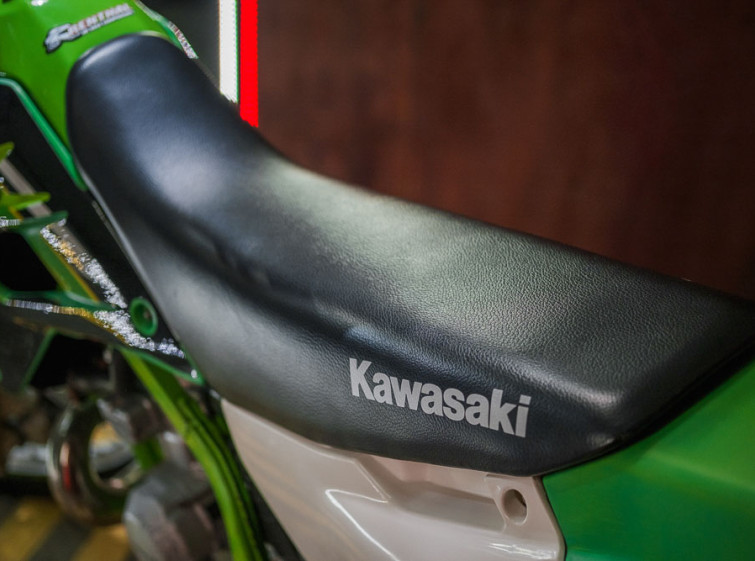Мотоцикл Kawasaki KDX220SR з пробігом 3596 км