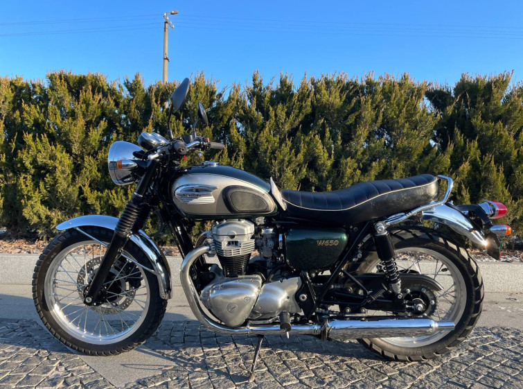 Мотоцикл Kawasaki W650 с пробегом 28000 км
