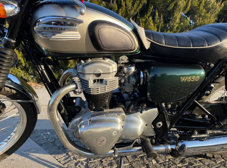 Мотоцикл Kawasaki W650 с пробегом 28000 км