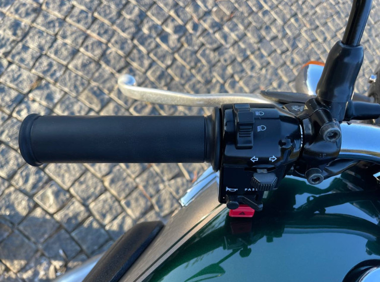 Мотоцикл Kawasaki W650 с пробегом 28000 км