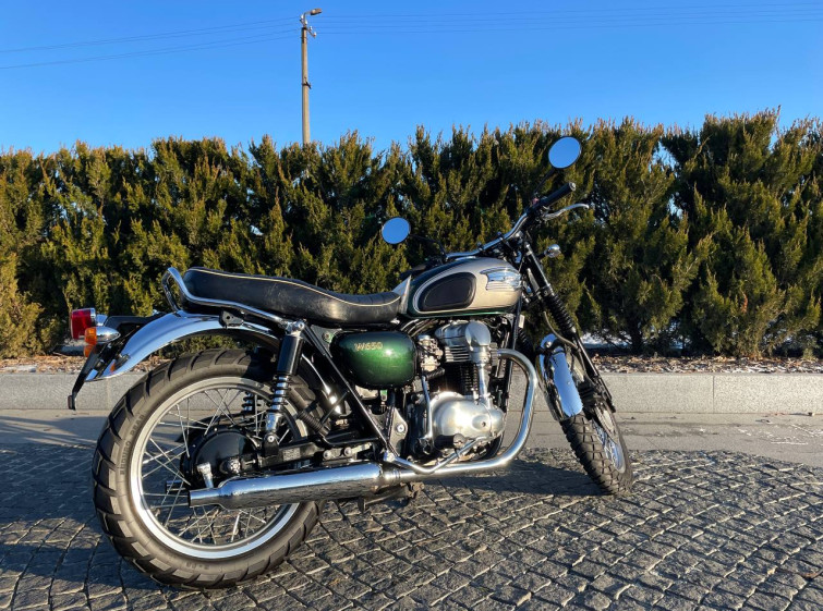 Мотоцикл Kawasaki W650 с пробегом 28000 км