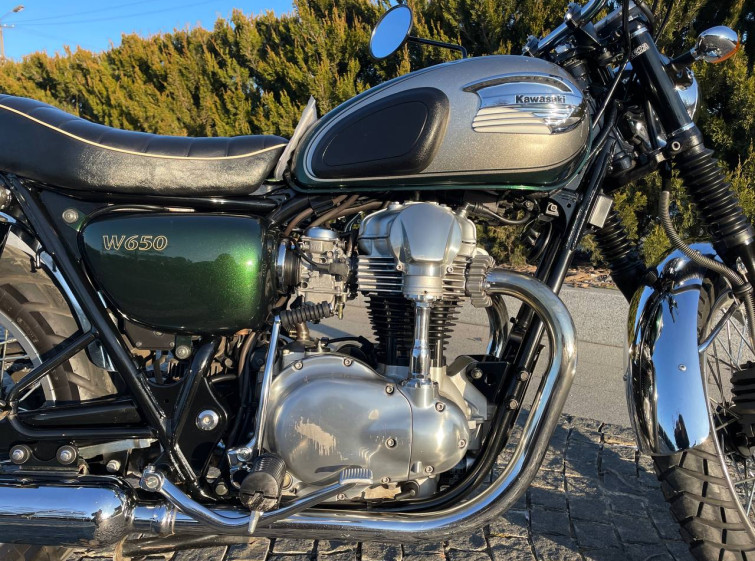 Мотоцикл Kawasaki W650 с пробегом 28000 км