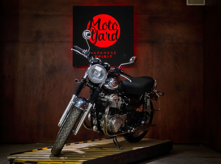 Мотоцикл Kawasaki W650 Состояние нового с пробегом 23375 км