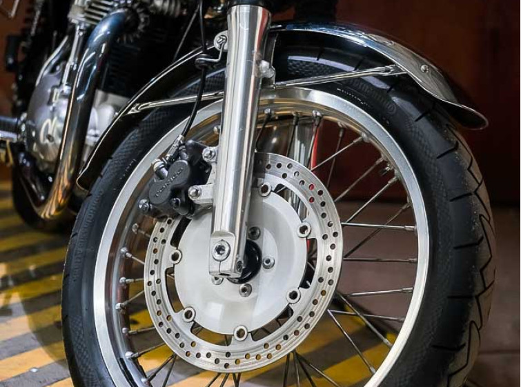 Мотоцикл Kawasaki W650 Состояние нового с пробегом 23375 км