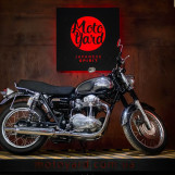 Мотоцикл Kawasaki W650 Состояние нового с пробегом 23375 км