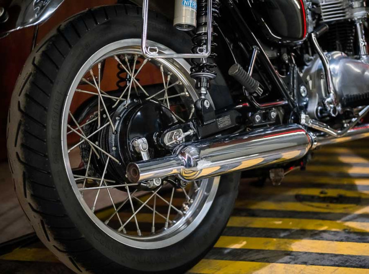 Мотоцикл Kawasaki W650 Состояние нового с пробегом 23375 км