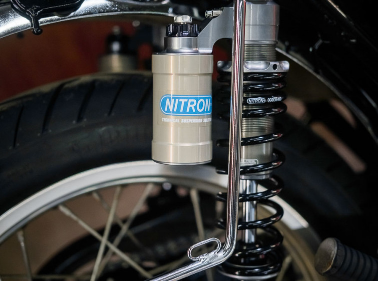 Мотоцикл Kawasaki W650 Состояние нового с пробегом 23375 км