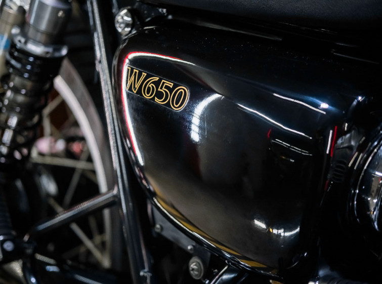 Мотоцикл Kawasaki W650 Состояние нового с пробегом 23375 км