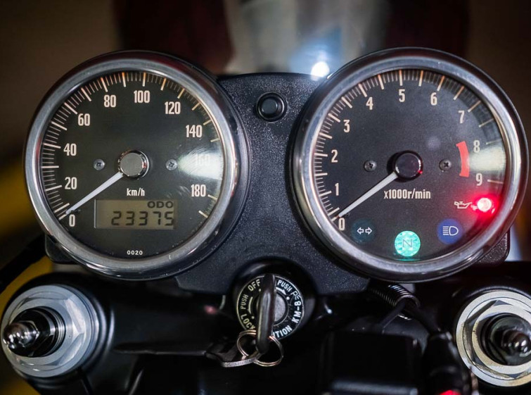 Мотоцикл Kawasaki W650 Состояние нового с пробегом 23375 км