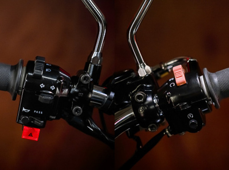 Мотоцикл Kawasaki W650 Состояние нового с пробегом 23375 км