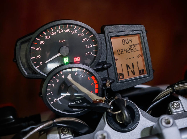 Мотоцикл BMW R1200R Инжектор с пробегом 24265 км