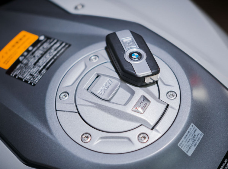 Мотоцикл BMW R1200RS ABS Traction з пробігом 31198 км