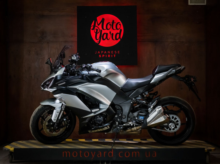 Мотоцикл Kawasaki Ninja Z1000SX ABS Traction Состояние нового с пробегом 22437 км