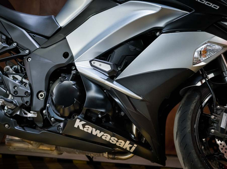 Мотоцикл Kawasaki Ninja Z1000SX ABS Traction Состояние нового с пробегом 22437 км
