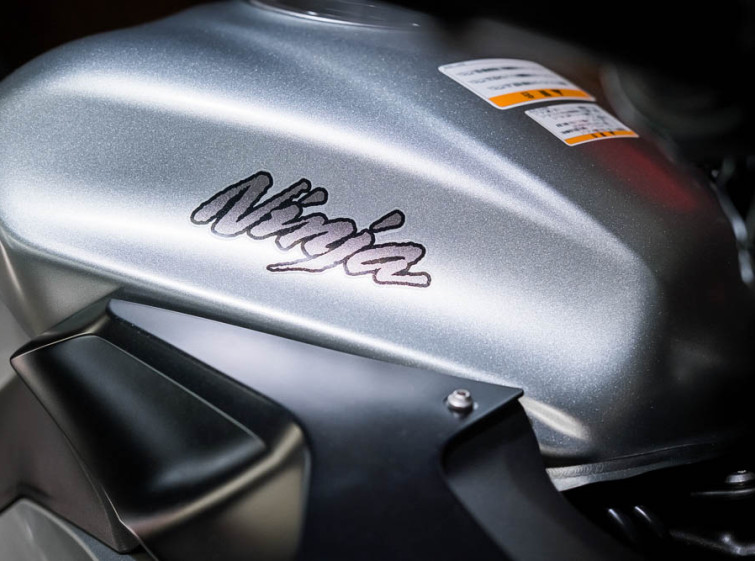 Мотоцикл Kawasaki Ninja Z1000SX ABS Traction Состояние нового с пробегом 22437 км