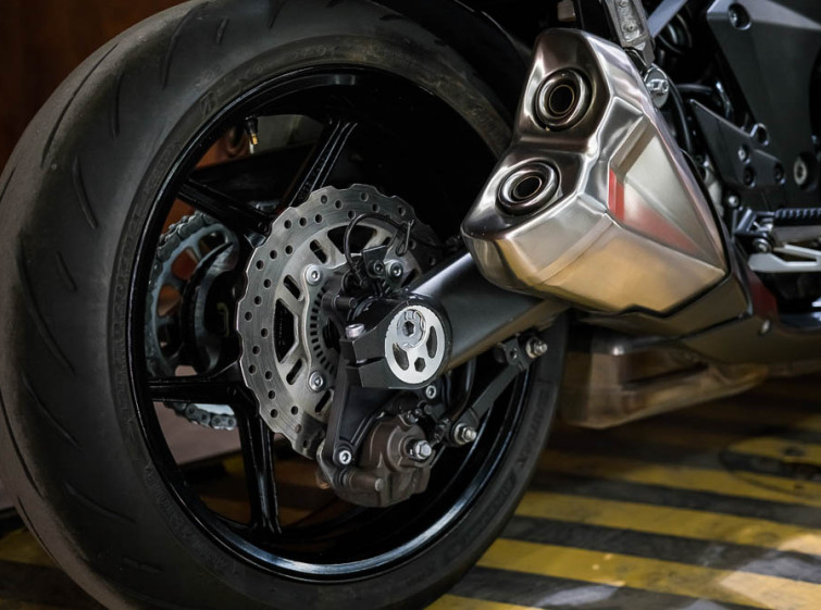 Мотоцикл Kawasaki Ninja Z1000SX ABS Traction Состояние нового с пробегом 22437 км