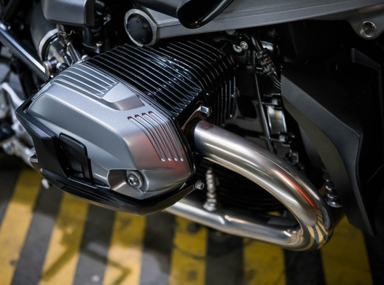 Мотоцикл BMW R1200R з пробігом 16407 км