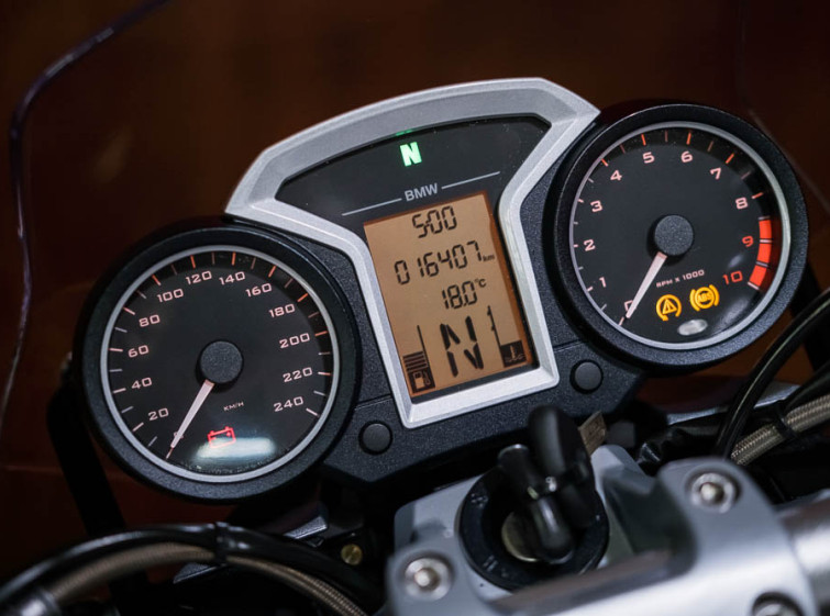 Мотоцикл BMW R1200R з пробігом 16407 км