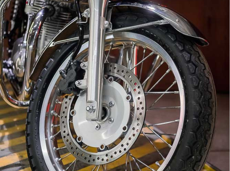 Мотоцикл Kawasaki W800 Состояние нового Инжектор с пробегом 11967 км