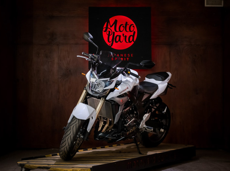 Мотоцикл Suzuki GSR 750 с пробегом 17758 км