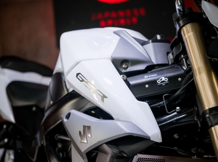 Мотоцикл Suzuki GSR 750 с пробегом 17758 км