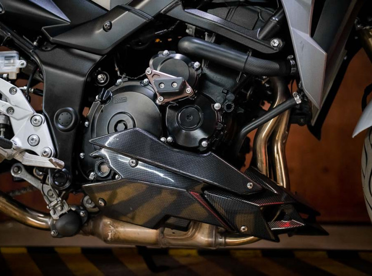 Мотоцикл Suzuki GSR 750 с пробегом 17758 км