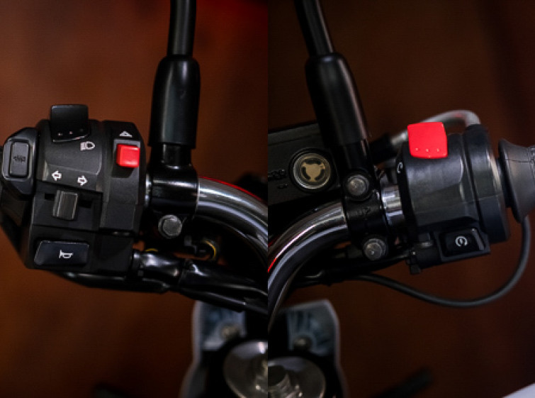 Мотоцикл Suzuki GSR 750 с пробегом 17758 км