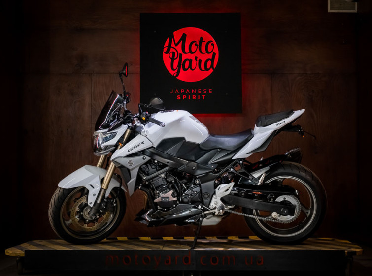 Мотоцикл Suzuki GSR 750 с пробегом 17758 км