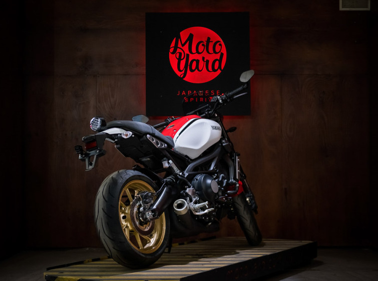 Мотоцикл Yamaha XSR900 ABS Traction Состояние нового Юбилейная версия с пробегом 3340 км