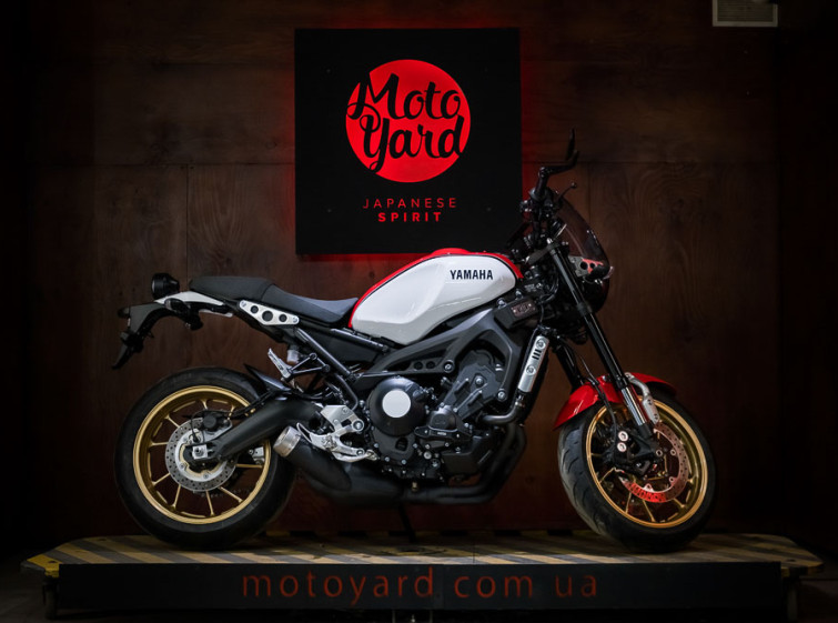 Мотоцикл Yamaha XSR900 ABS Traction Состояние нового Юбилейная версия с пробегом 3340 км