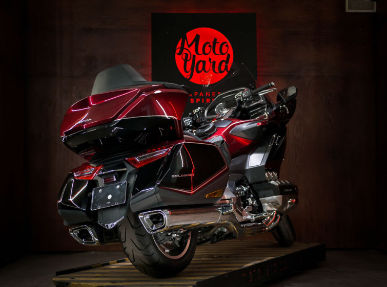 Мотоцикл Honda Gold Wing 1800 Автомат ABS AirBag Состояние нового с пробегом 7635 км