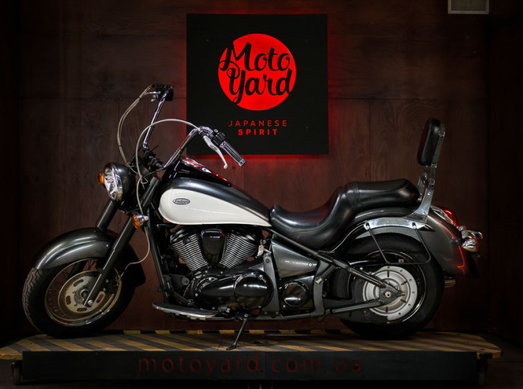 Мотоцикл Kawasaki Vulcan 900 Classic Состояние нового с пробегом 10415 км