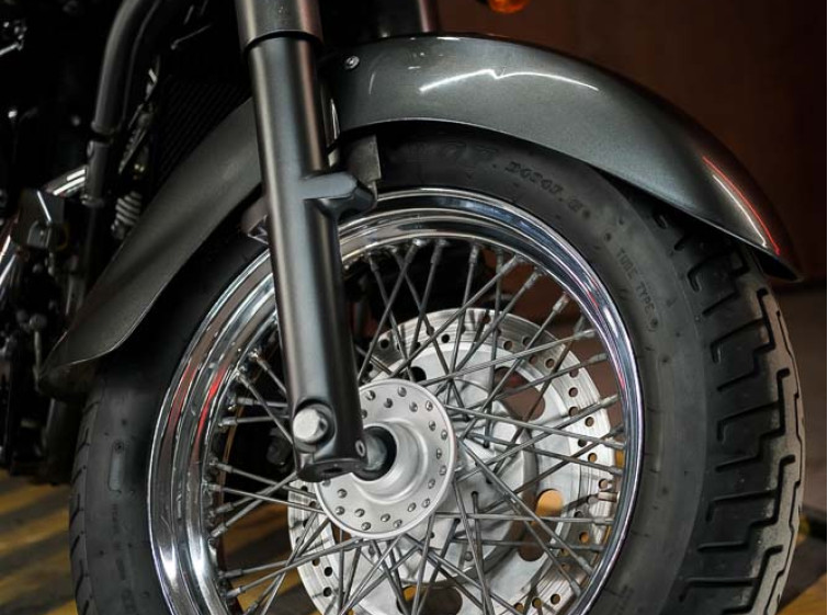 Мотоцикл Kawasaki Vulcan 900 Classic Состояние нового с пробегом 10415 км