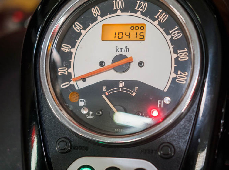 Мотоцикл Kawasaki Vulcan 900 Classic Состояние нового с пробегом 10415 км