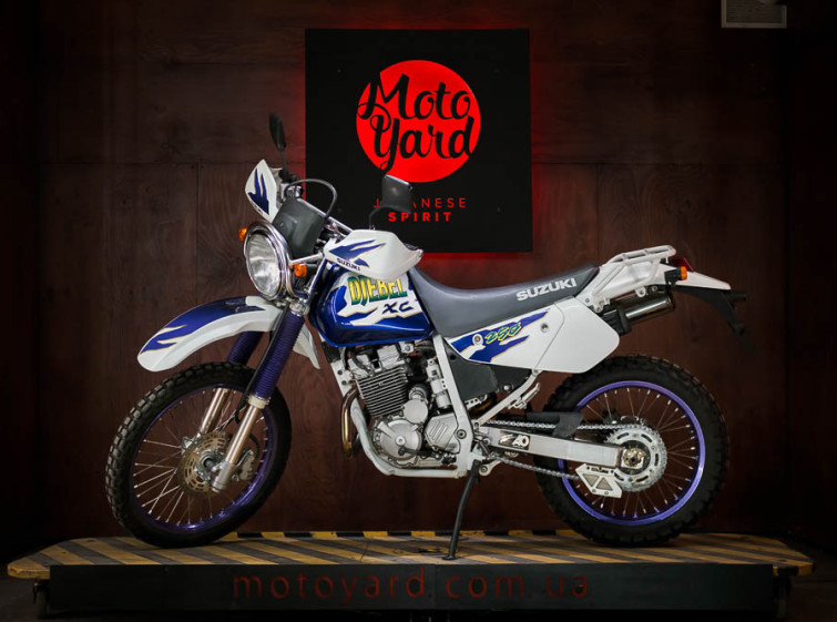 Мотоцикл Suzuki DJEBEL 250XC Состояние нового с пробегом 3498 км