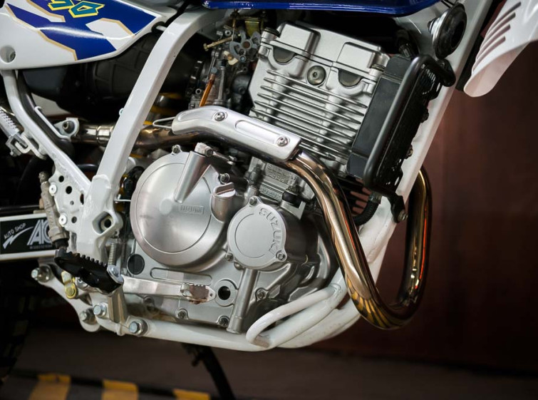 Мотоцикл Suzuki DJEBEL 250XC Состояние нового с пробегом 3498 км