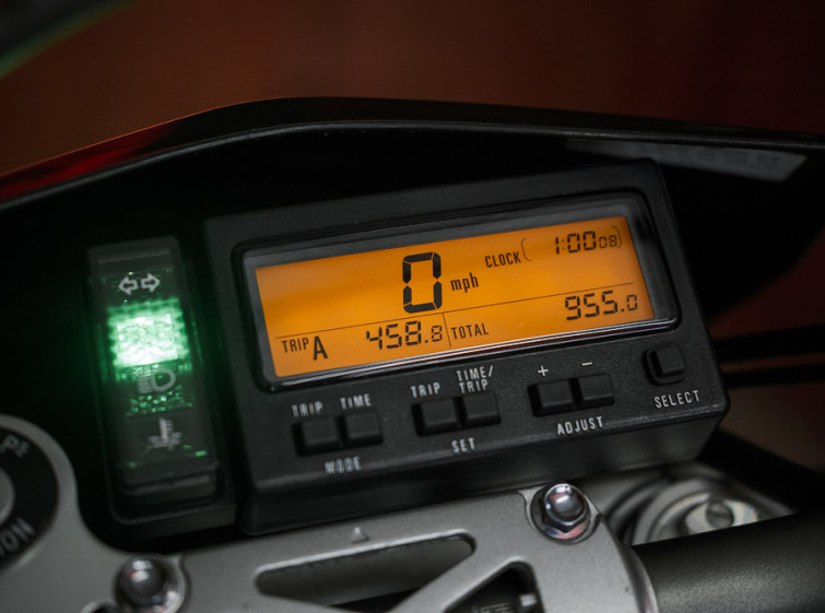 Мотоцикл Suzuki DR-Z400SM с пробегом 955 км