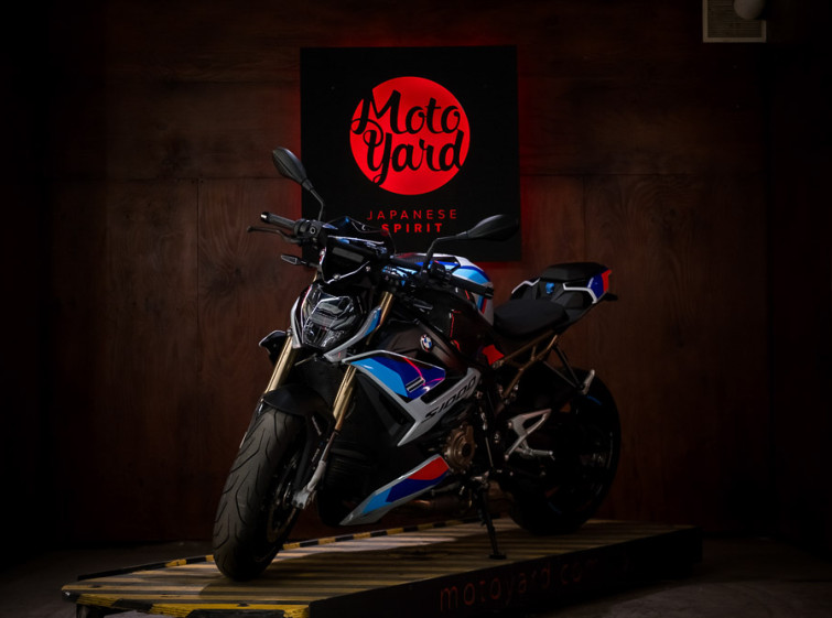 Мотоцикл BMW S1000R ABS Traction Официальный с пробегом 1833 км