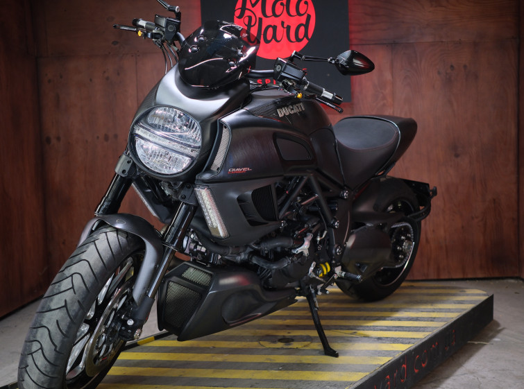 Мотоцикл Ducati Diavel Carbon с пробегом 11595 км