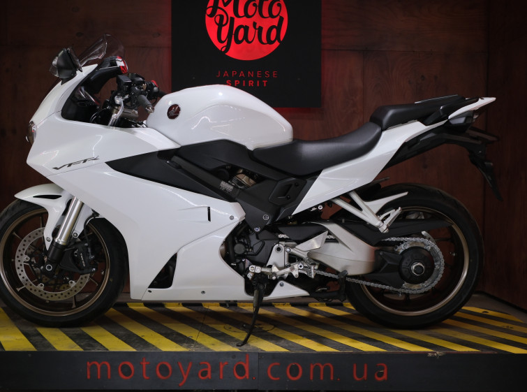 Мотоцикл Honda VFR800 с пробегом 22081 км