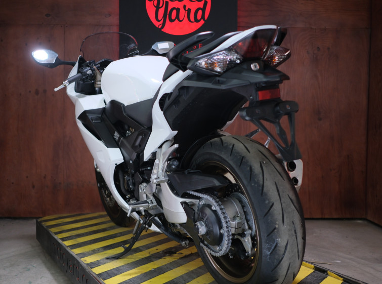 Мотоцикл Honda VFR800 с пробегом 22081 км