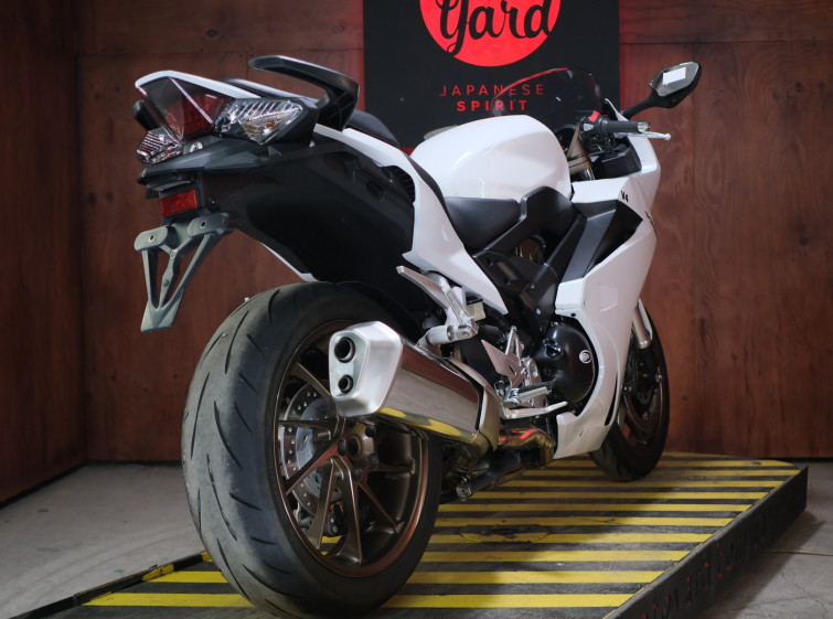 Мотоцикл Honda VFR800 с пробегом 22081 км